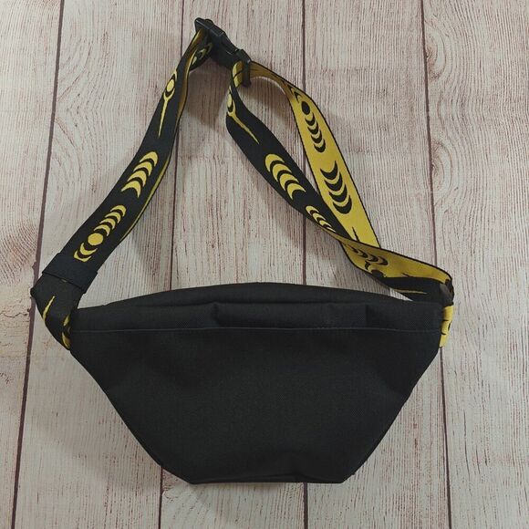 Herschel Invictus Games Vancouver Whistler 2025 Classic Hip Pack 2L - Picture 9 of 14